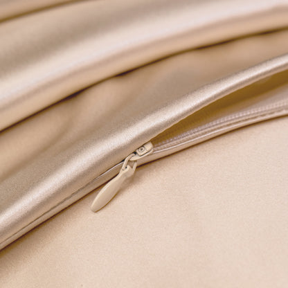SILKAVA silk pillowcase fabric and zipper detail, champagne