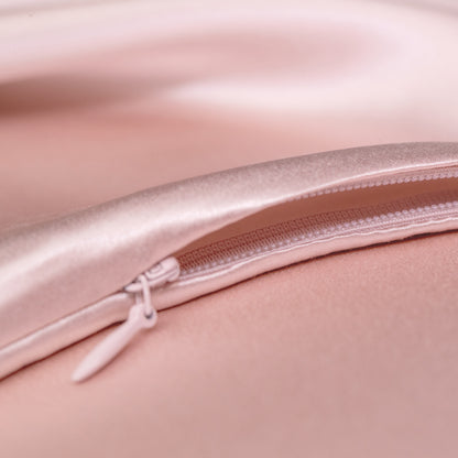 SILKAVA silk pillowcase fabric and zipper detail, pink